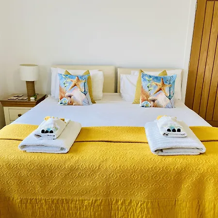 Avon Beach Bed & Breakfast-3